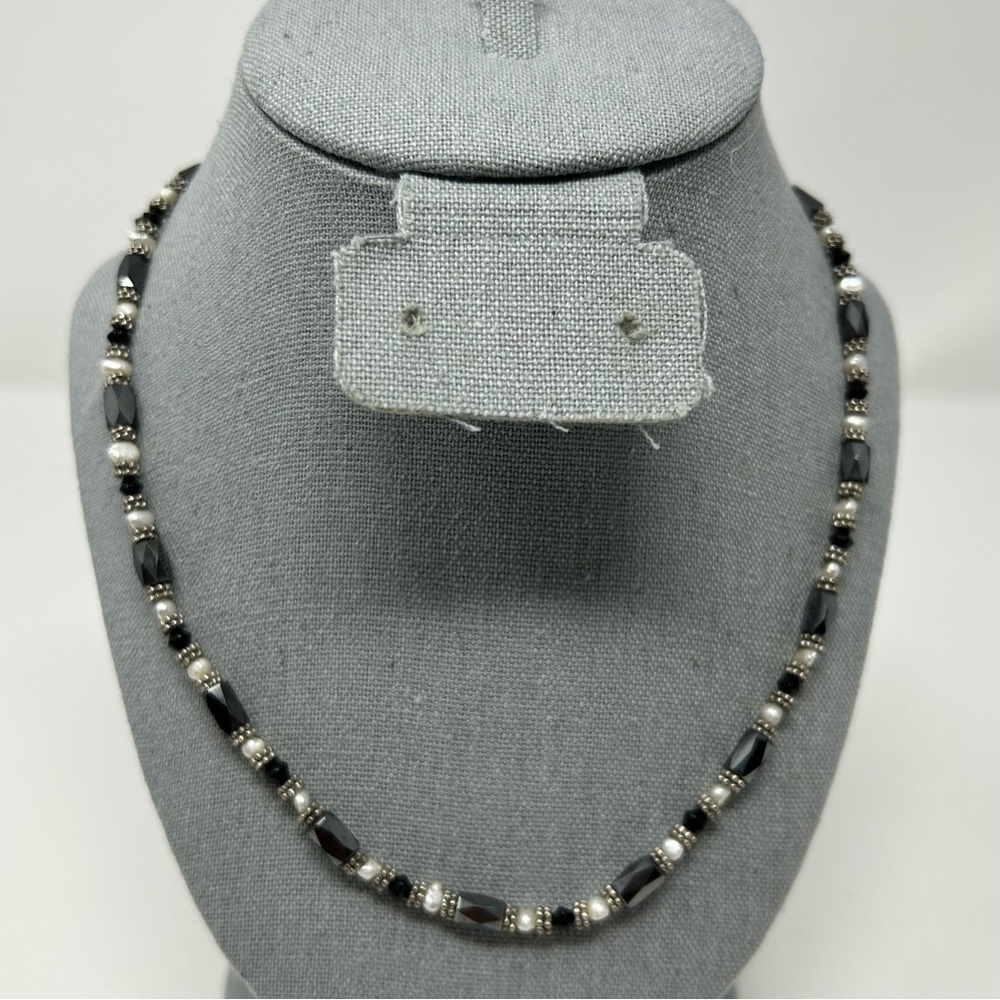 Faux Pearl and Black Beaded Magnetic Necklace 24 Inches Long